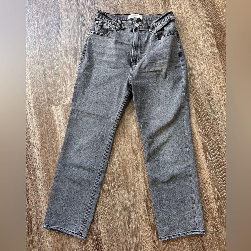 Abercrombie & Fitch Ankle Straight Ultra High Rise Jeans